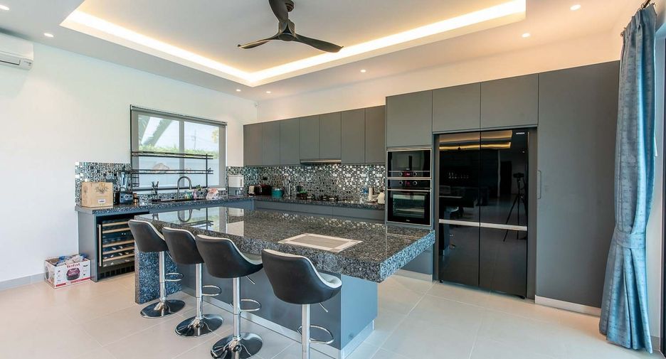 Villa en venta de 4 habitaciones en Pran Buri, Prachuap Khiri Khan