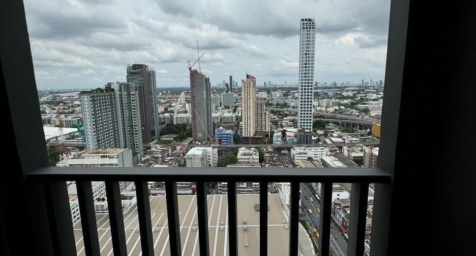 For sale and for rent studio condo in Watthana, Bangkok