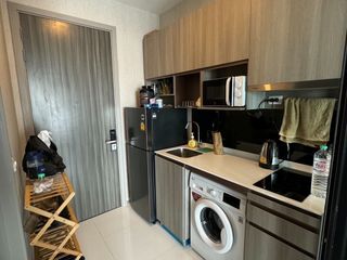 À vendre et à louer studio condo à Watthana, Bangkok