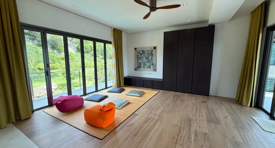 For sale 5 bedrooms villa in Hua Hin, Prachuap Khiri Khan