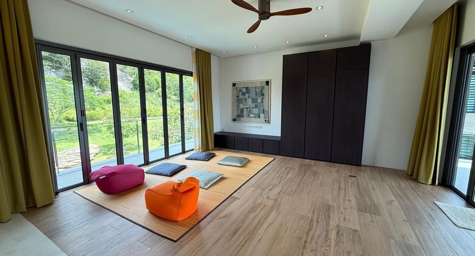 For sale 5 bedrooms villa in Hua Hin, Prachuap Khiri Khan