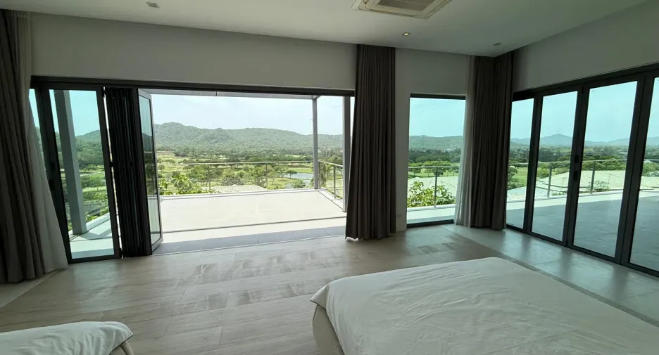 For sale 5 bedrooms villa in Hua Hin, Prachuap Khiri Khan