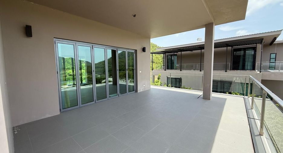 For sale 5 bedrooms villa in Hua Hin, Prachuap Khiri Khan