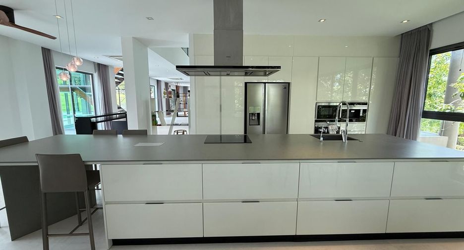 For sale 5 bedrooms villa in Hua Hin, Prachuap Khiri Khan