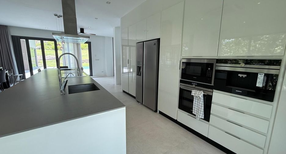 For sale 5 bedrooms villa in Hua Hin, Prachuap Khiri Khan