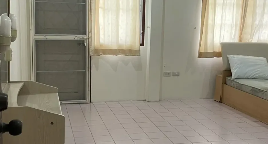 For sale 2 bedrooms townhouse in Hua Hin, Prachuap Khiri Khan