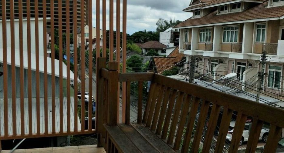 For sale 2 bedrooms townhouse in Mueang Chiang Mai, Chiang Mai