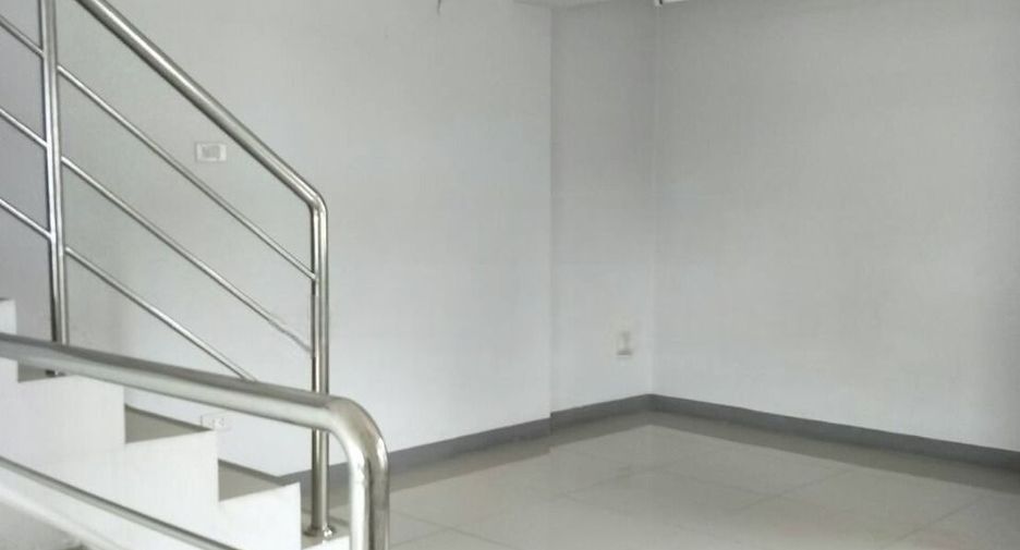 For sale 2 bedrooms townhouse in Mueang Chiang Mai, Chiang Mai