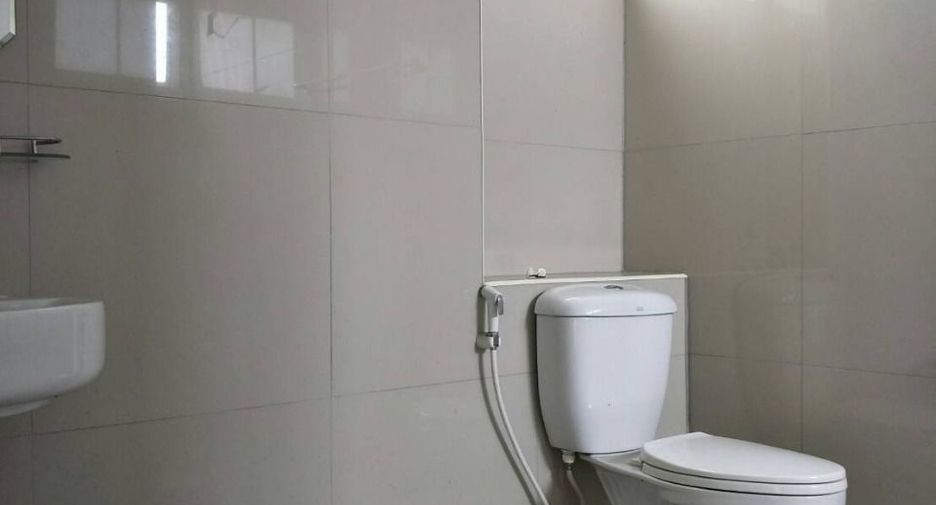 For sale 2 bedrooms townhouse in Mueang Chiang Mai, Chiang Mai