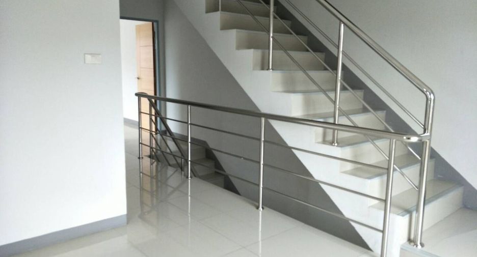 For sale 2 bedrooms townhouse in Mueang Chiang Mai, Chiang Mai