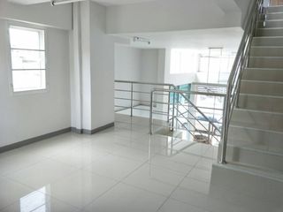 À vendre 2 chambres maison de ville à Mueang Chiang Mai, Chiang Mai