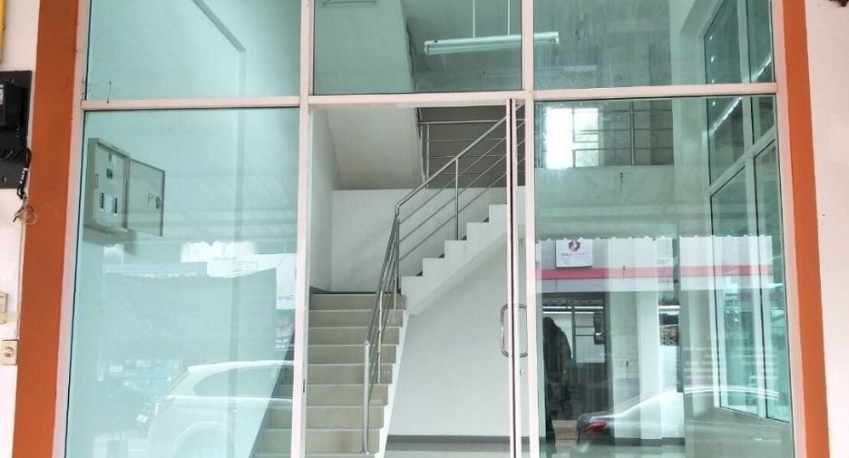 For sale 2 bedrooms townhouse in Mueang Chiang Mai, Chiang Mai