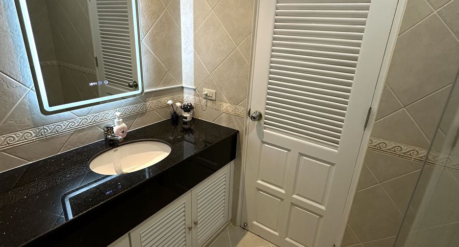 For sale and for rent 2 bedrooms condo in Bang Lamung, Chonburi