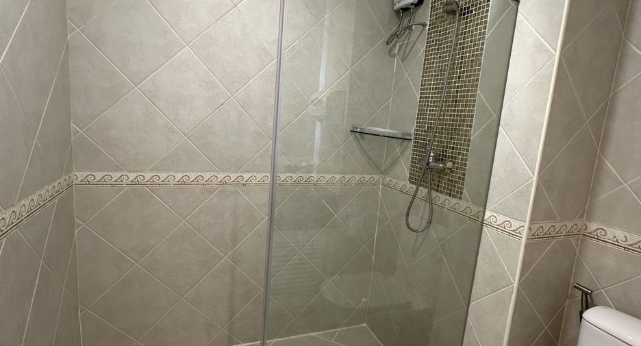 For sale and for rent 2 bedrooms condo in Bang Lamung, Chonburi