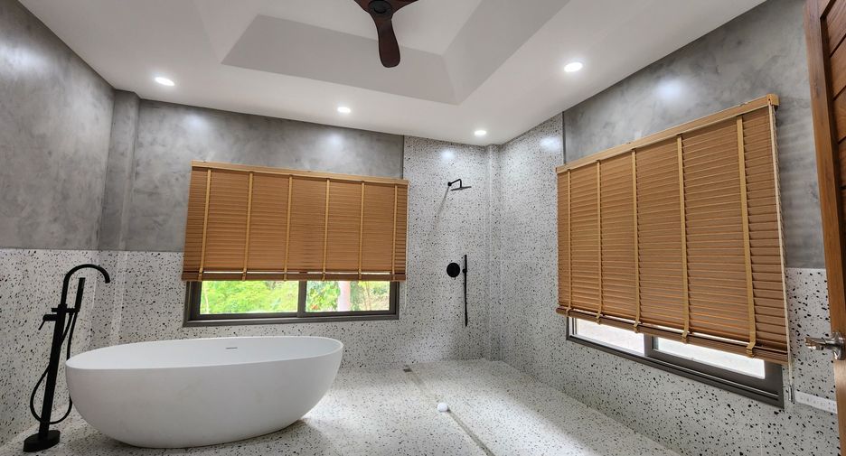 For sale and for rent 5 bedrooms villa in Ko Samui, Surat Thani