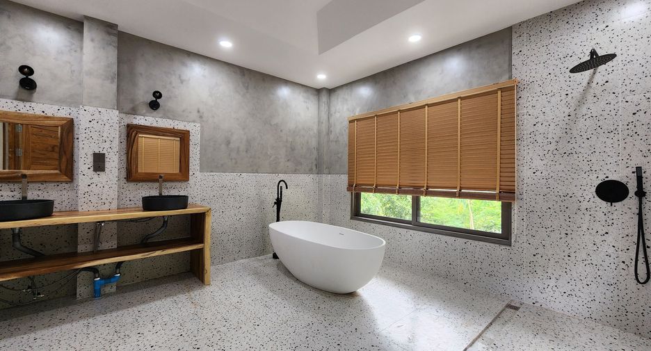 For sale and for rent 5 bedrooms villa in Ko Samui, Surat Thani