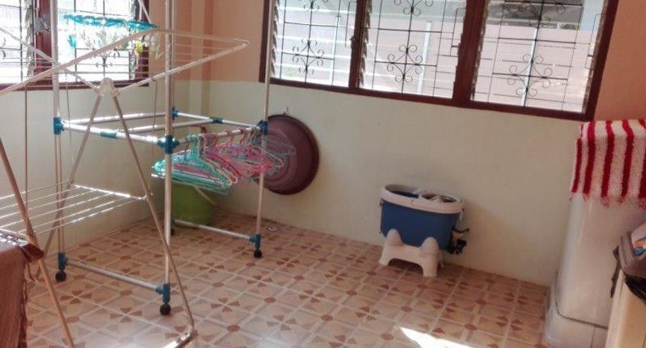 For sale 4 bedrooms house in San Kamphaeng, Chiang Mai
