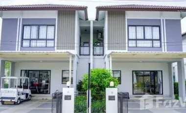 For rent 4 bedrooms townhouse in San Sai, Chiang Mai