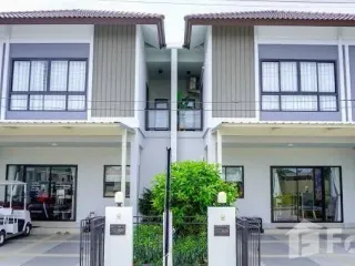 For Rent 4 Bedroom Townhouse In San Sai, Chiang Mai
