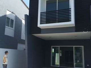 For sale 3 bedrooms townhouse in Bang Khen, Bangkok