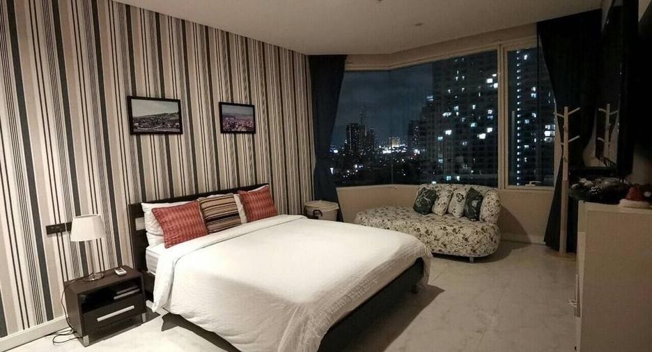 For sale 3 bedrooms condo in Bang Kho Laem, Bangkok