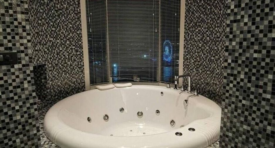 For sale 3 bedrooms condo in Bang Kho Laem, Bangkok