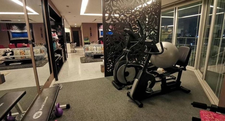 For sale 3 bedrooms condo in Bang Kho Laem, Bangkok