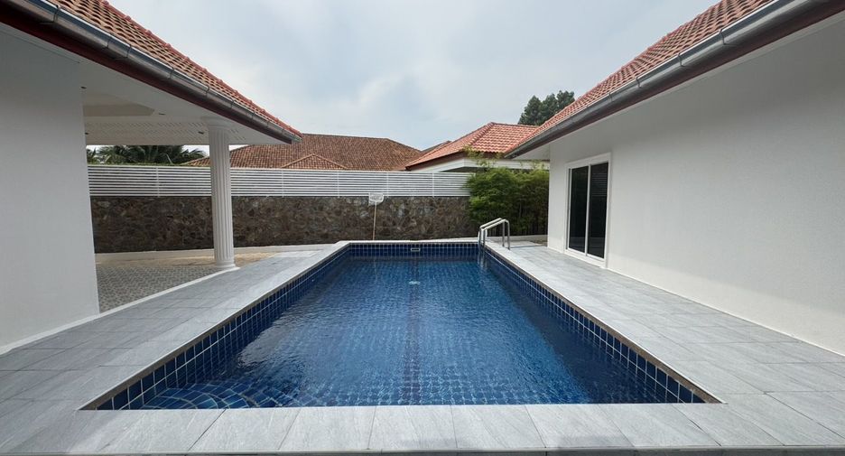 For rent 4 bedrooms house in Bang Lamung, Chonburi