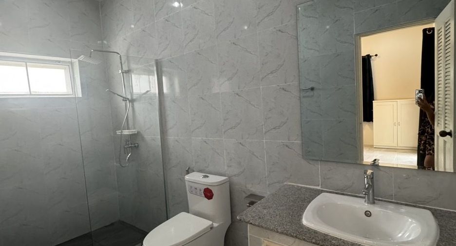 For rent 4 bedrooms house in Bang Lamung, Chonburi