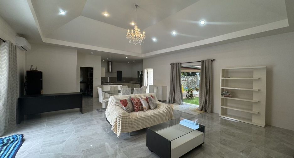 For rent 4 bedrooms house in Bang Lamung, Chonburi