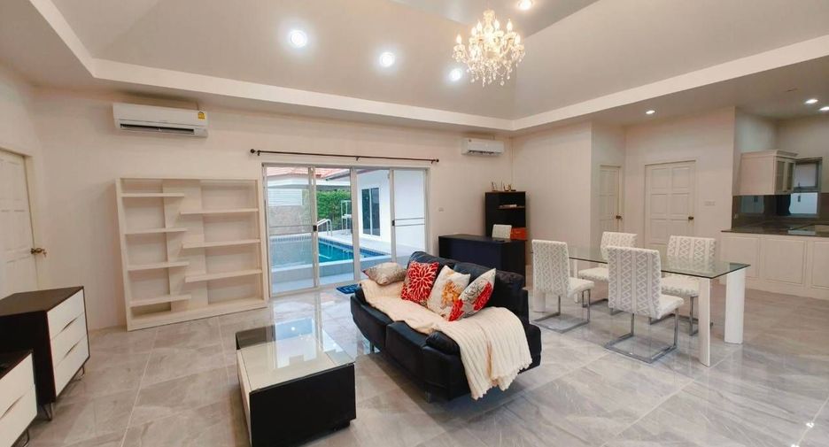 For rent 4 bedrooms house in Bang Lamung, Chonburi