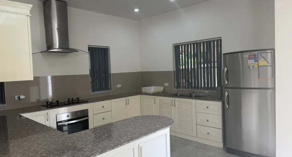 For rent 4 bedrooms house in Bang Lamung, Chonburi