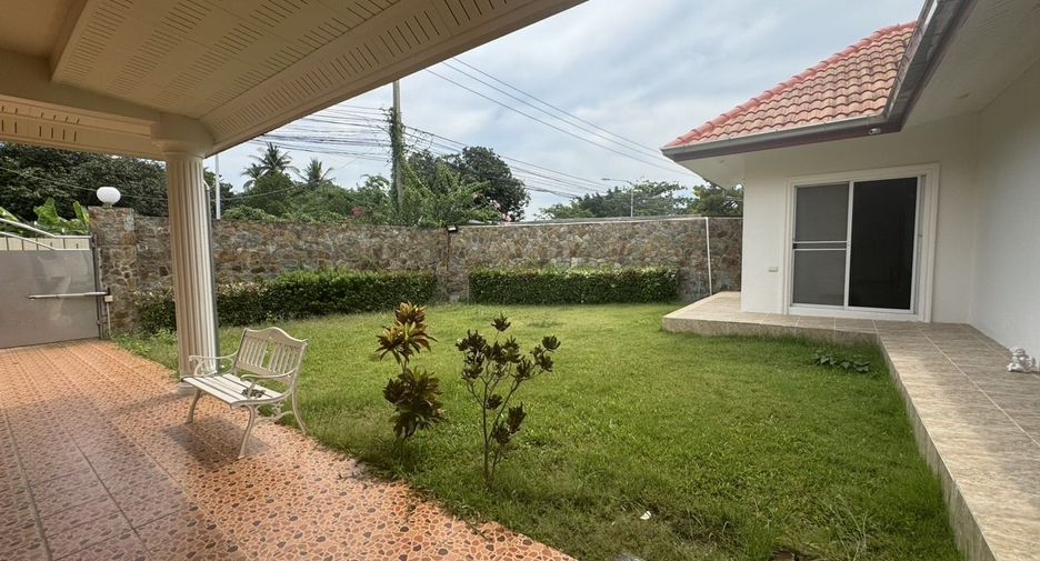 For rent 4 bedrooms house in Bang Lamung, Chonburi