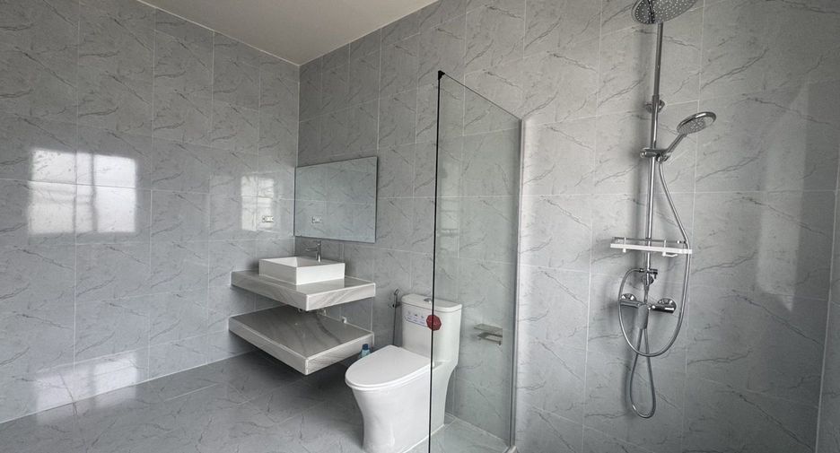 For rent 4 bedrooms house in Bang Lamung, Chonburi