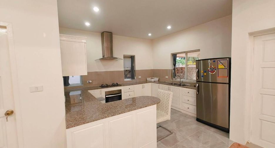 For rent 4 bedrooms house in Bang Lamung, Chonburi