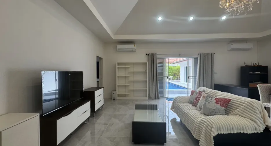 For rent 4 bedrooms house in Bang Lamung, Chonburi