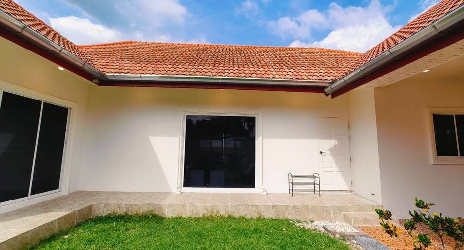 For rent 4 bedrooms house in Bang Lamung, Chonburi