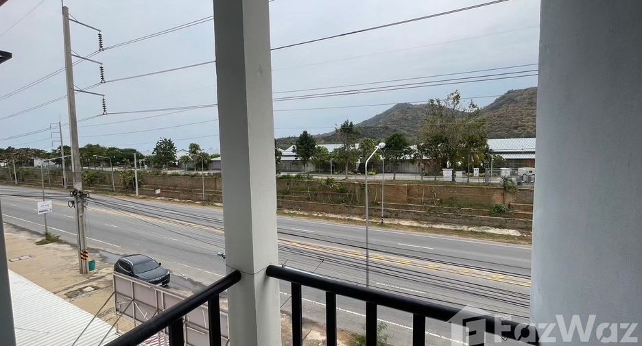 For rent 3 bedrooms townhouse in Hua Hin, Prachuap Khiri Khan