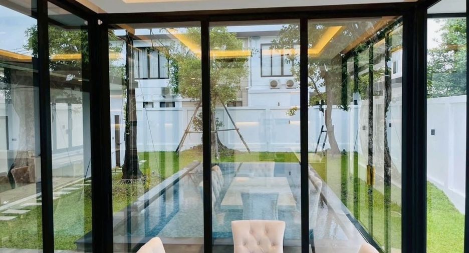 For rent 4 bedrooms villa in Mueang Chiang Mai, Chiang Mai