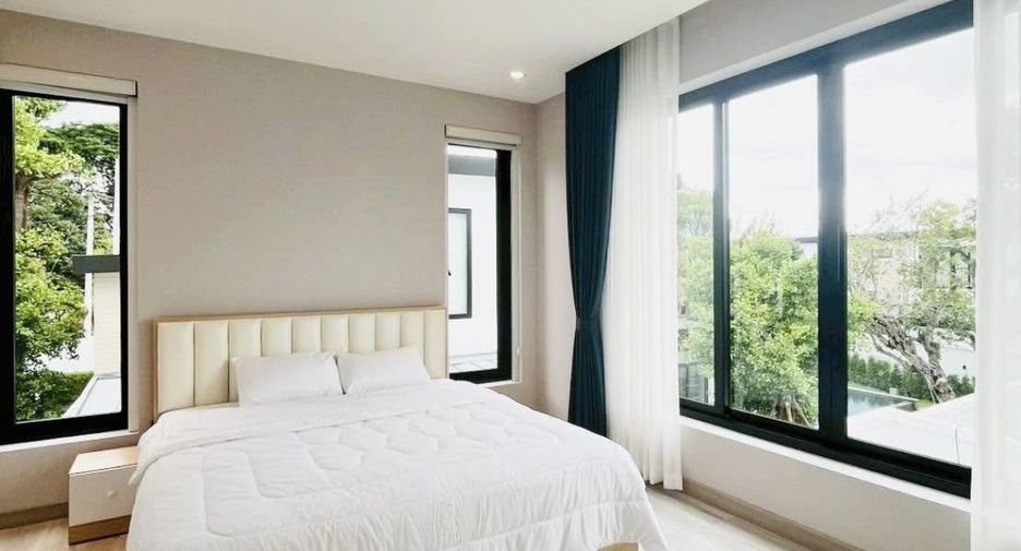 For rent 4 bedrooms villa in Mueang Chiang Mai, Chiang Mai