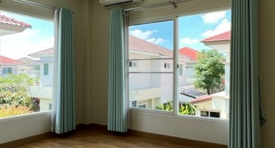 Casa en alquiler de 3 habitaciones en San Kamphaeng, Chiang Mai
