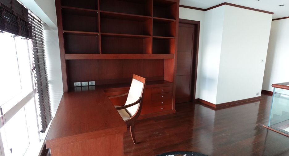 ขาย และ ให้เช่า 3 ห้องนอน คอนโด ใน คลองเตย, กรุงเทพฯ