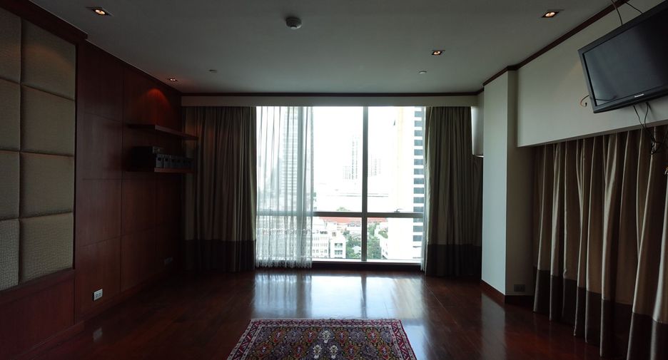 À vendre et à louer 3 chambres condo à Khlong Toei, Bangkok