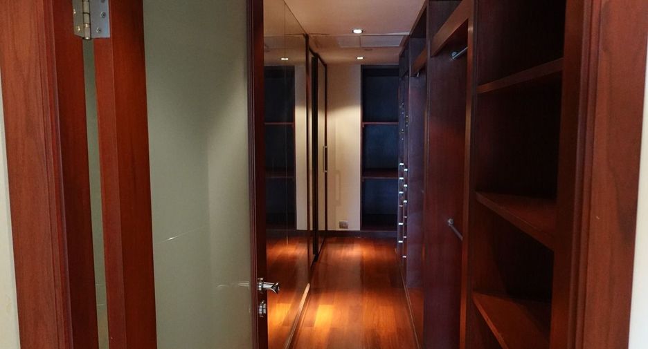 ขาย และ ให้เช่า 3 ห้องนอน คอนโด ใน คลองเตย, กรุงเทพฯ