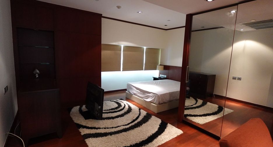 ขาย และ ให้เช่า 3 ห้องนอน คอนโด ใน คลองเตย, กรุงเทพฯ