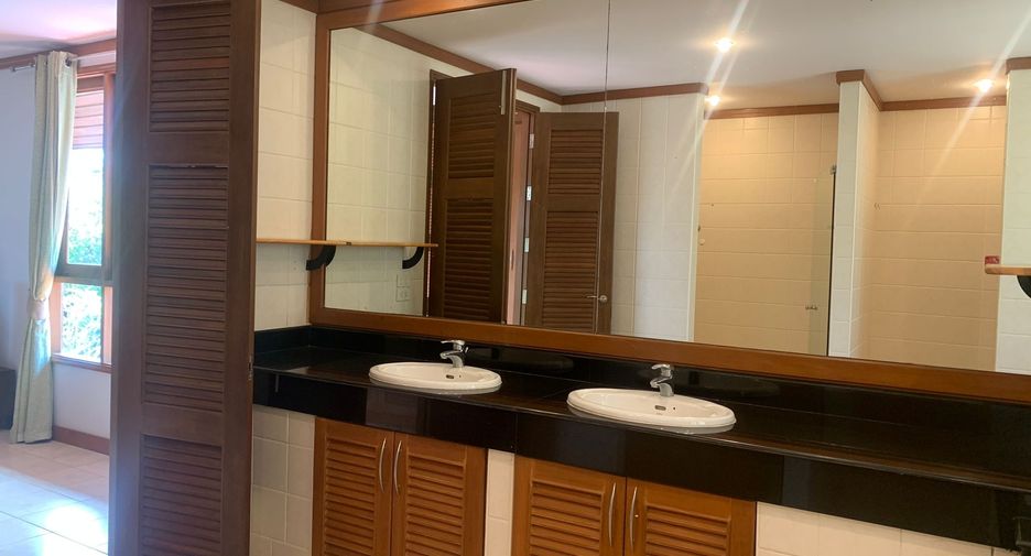 For rent 4 bedrooms villa in Ko Samui, Surat Thani