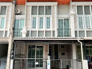 For sale 3 bedrooms townhouse in Mueang Chiang Rai, Chiang Rai