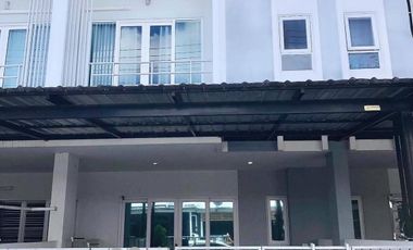 For sale 2 bedrooms townhouse in Mueang Chiang Mai, Chiang Mai