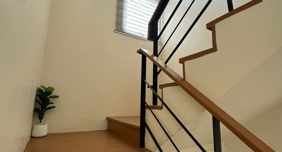 For rent 3 bedrooms house in San Kamphaeng, Chiang Mai
