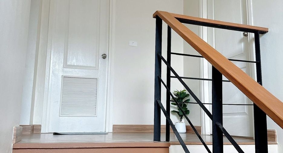 For rent 3 bedrooms house in San Kamphaeng, Chiang Mai